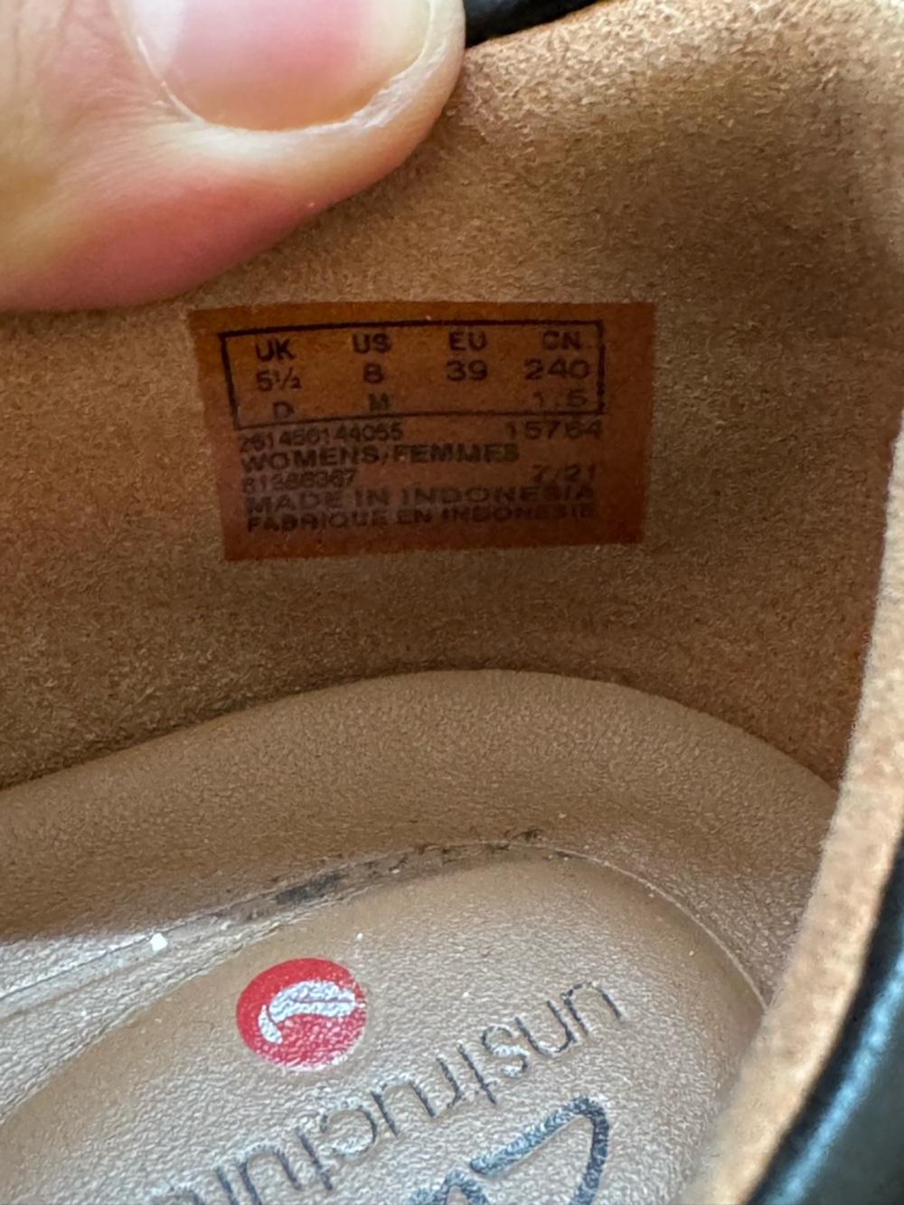 Clarks Black Leather Slip-On Sneakers with White Sole - Picture 3 of 6